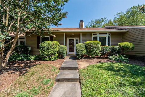 8321 Summerglen Circle
