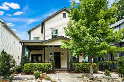3217 N Mcdowell Street