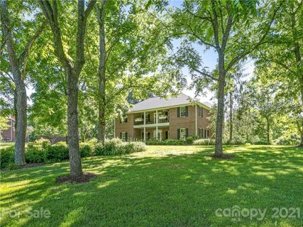 5 Walnut Lane sold home in White Oak Plantation, Fletcher, NC