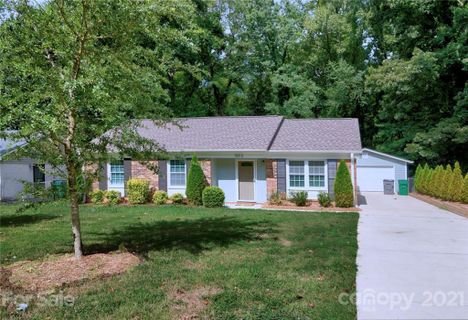5012 Farm Pond Lane