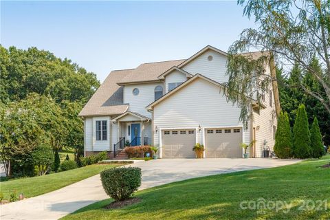 15 Southbrook Drive sold home in Southbrook, Fletcher, NC