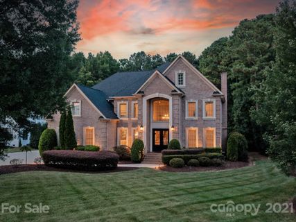 8904 Kentucky Derby Drive