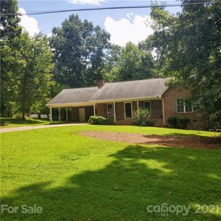 605 Valleyview Drive