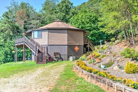 281 Bearwallow Trail sold home in Newfound Gap Acres, Leicester, NC