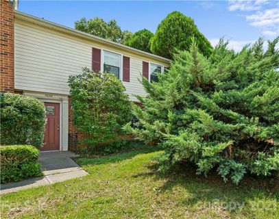11059 Hunter Trail Lane