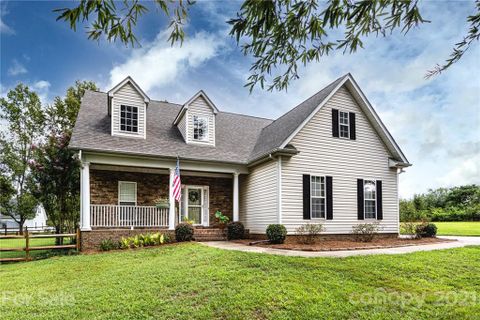 4899 Winding Lane