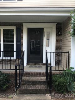 1060 Surry Lane
