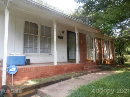 1546 Westdale Drive