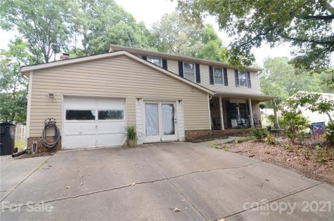 6729 Rollingridge Drive