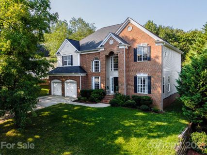 14050 Wolf Den Lane
