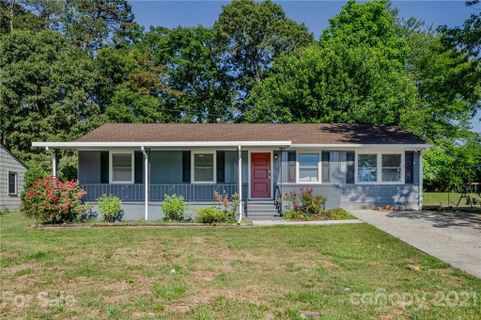 105 Upward Acres Street sold home in Upward Acres, East Flat Rock, NC