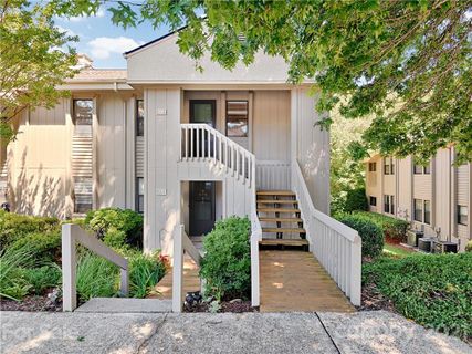 306 Abbey Circle