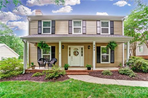 600 Heathermoor Court