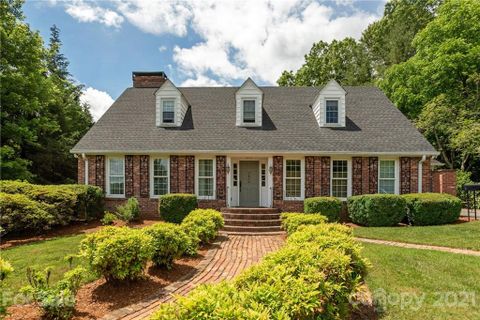 1814 Country Club Road sold home in Country Club Park, Hendersonville, NC
