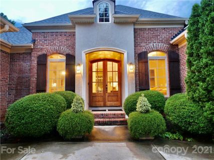 705 Woburn Abbey Drive