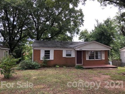 4936 Winchester Street sold home in Westmont, Charlotte, NC