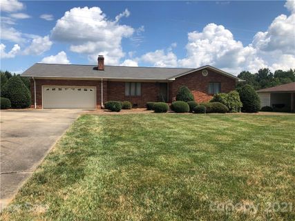 16900 Knoxwood Drive sold home in Knoxwood, Huntersville, NC