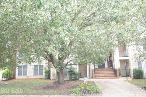 10242 Rose Meadow Lane sold home in Rose Meadow, Charlotte, NC