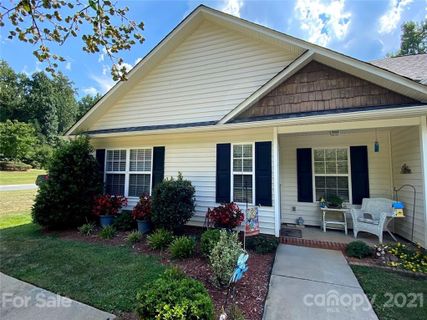 565 Weavers Crossing