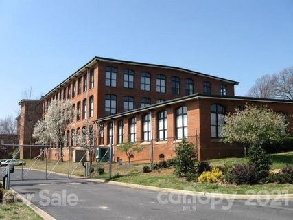 201 Hoskins Road 109