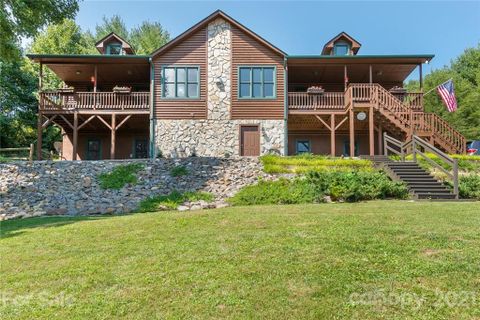 105 Ironwood Drive sold home in The Ridge At Irontree, Clyde, NC