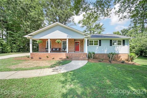 5444 Woodside Drive