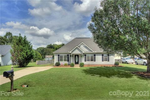 711 White Oak Lane