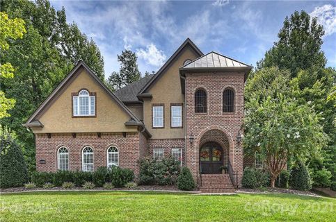 6548 Robin Hollow Drive