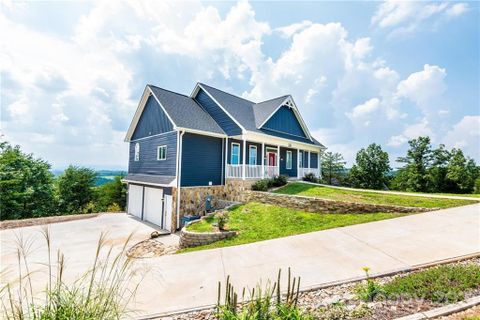 7768 Pinecone Lane sold home in Pineknoll, Hickory, NC