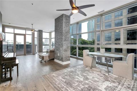 333 W Trade Street 601