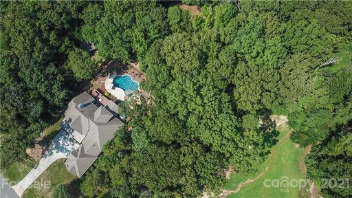 690 Arrow Point Lane