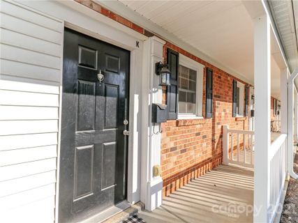 1348 Green Oaks Lane