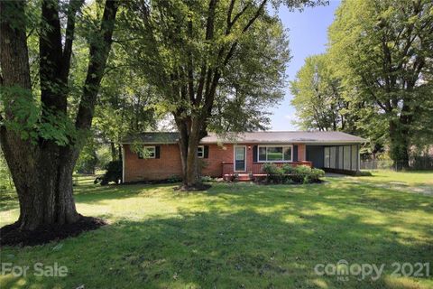 9 Forge Drive sold home in Forge Mountain Acres, Mills River, NC