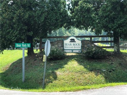 0 Old Still Lane 24, 25, 30, 31 & 32R sold home in Bear Rock Mtn Estates, Hendersonville, NC