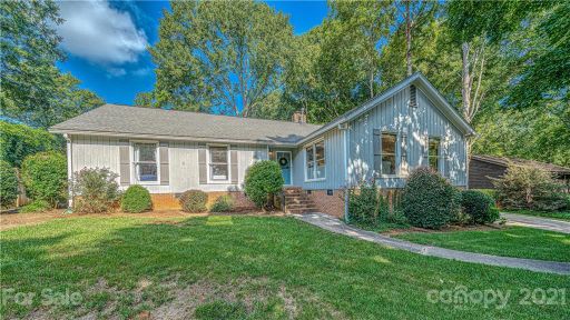 1810 Wandering Way Drive