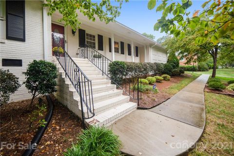 812 Wingrave Drive