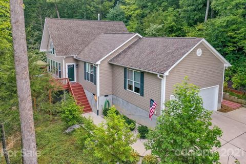 105 Twisted Birch Drive sold home in Blue Rock Valley, Hendersonville, NC