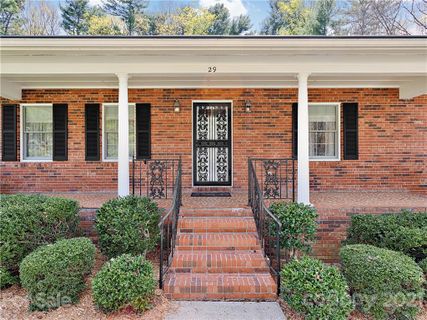29 Braddock Way