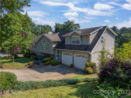 20 Scenic View Drive sold home in Horizon Hills, Weaverville, NC