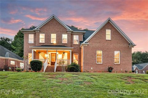 1747 Abbotsford Court