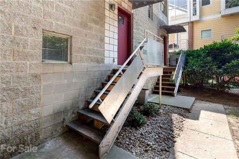 2085 Atherton Heights Lane