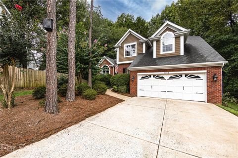 6104 Oxwynn Lane