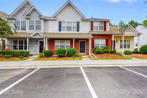 732 Rock Lake Glen