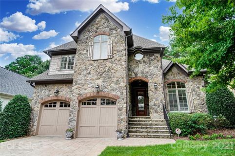Previously sold for $870,000