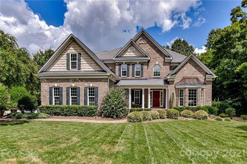 1233 Waynewood Drive