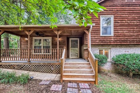13811 Idle Drive
