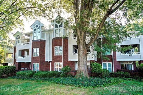 2719 Selwyn Avenue 14 sold home in Oakmore at Selwyn, Charlotte, NC