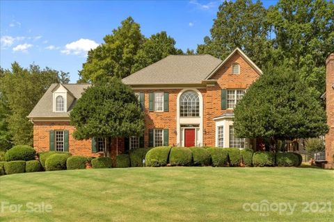 10416 Oak Pond Circle