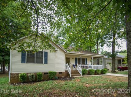 1808 Hampshire Drive sold home in Brentwood Place, Salisbury, NC