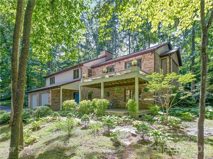 323 Cedar Crest Drive sold home in Cedar Crest Heights, Asheville, NC